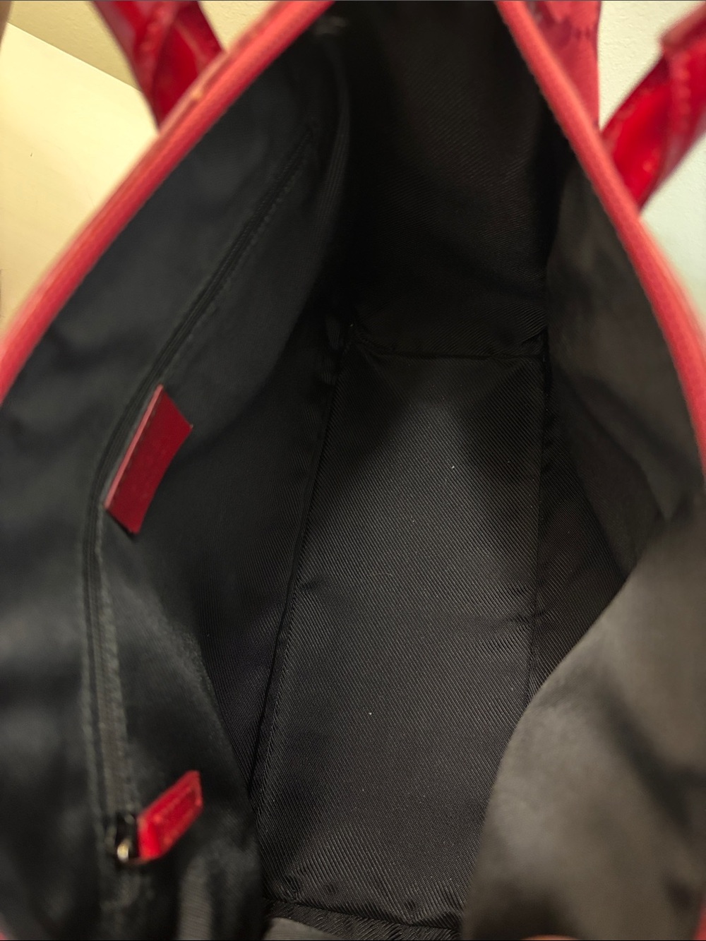 GUCCI VINTAGE RED CANVAS HANDBAG - Picture 12 of 13